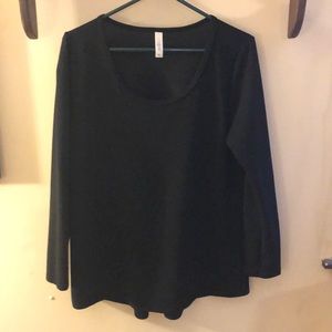 LuLaRoe XL Lynnae Black Shirt